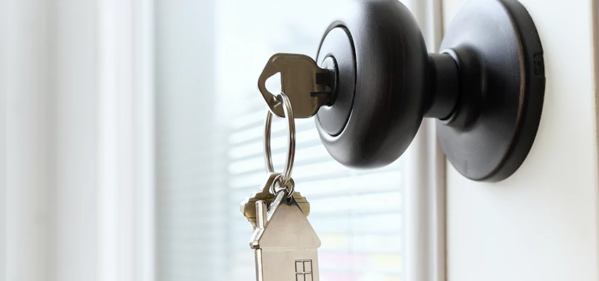 Bifold Door Knob Replacement in Millbrae, California